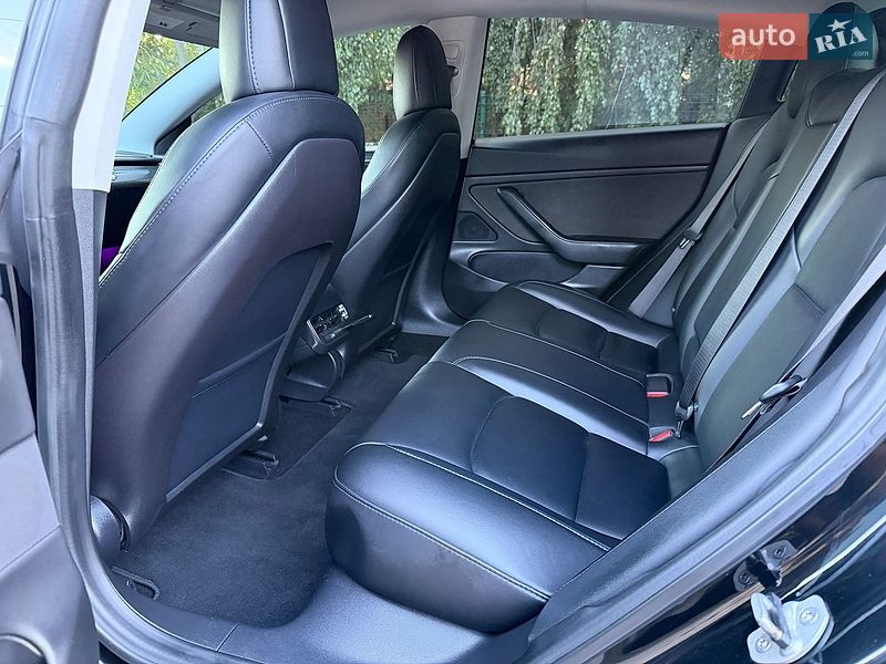 Седан Tesla Model 3 2018 в Миколаєві