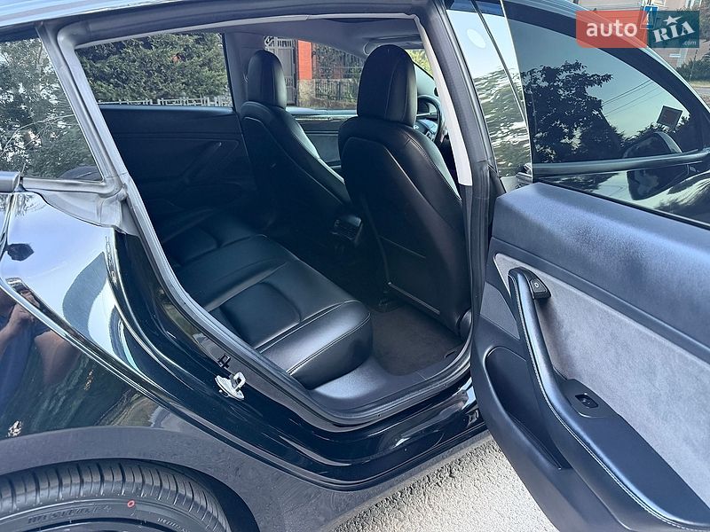 Седан Tesla Model 3 2018 в Миколаєві