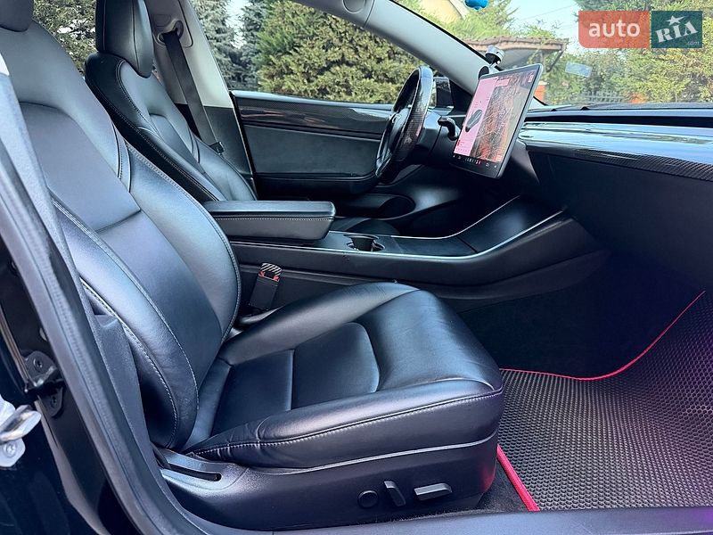 Седан Tesla Model 3 2018 в Миколаєві