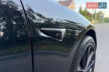Седан Tesla Model 3 2018 в Миколаєві