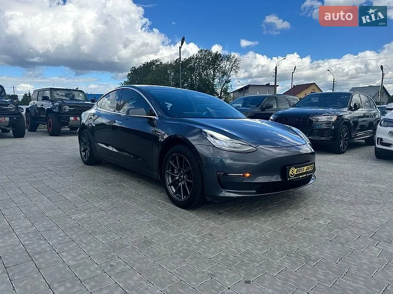 Tesla Model 3 2018