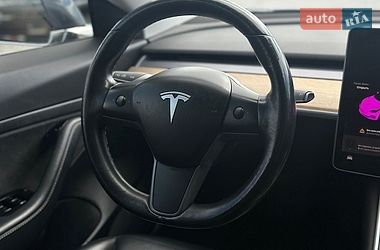 Седан Tesla Model 3 2018 в Івано-Франківську
