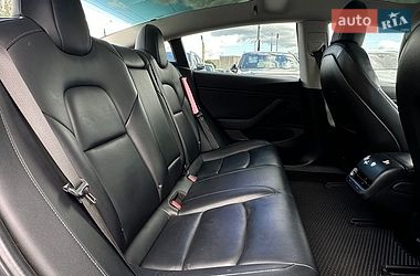 Седан Tesla Model 3 2018 в Івано-Франківську
