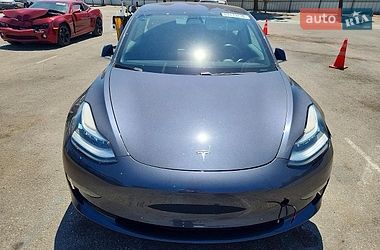 Седан Tesla Model 3 2018 в Моршині
