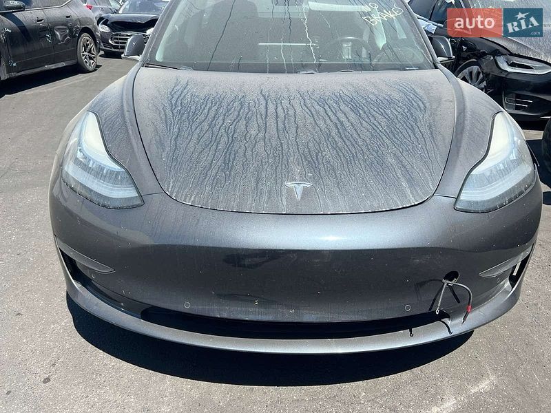 Седан Tesla Model 3 2018 в Моршині