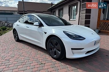 Tesla Model 3  2021