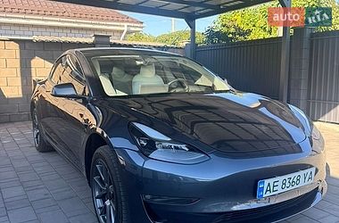 Tesla Model 3  2023