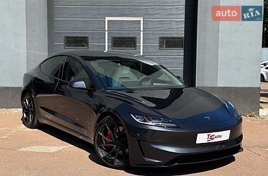 Седан Tesla Model 3 2024 в Киеве