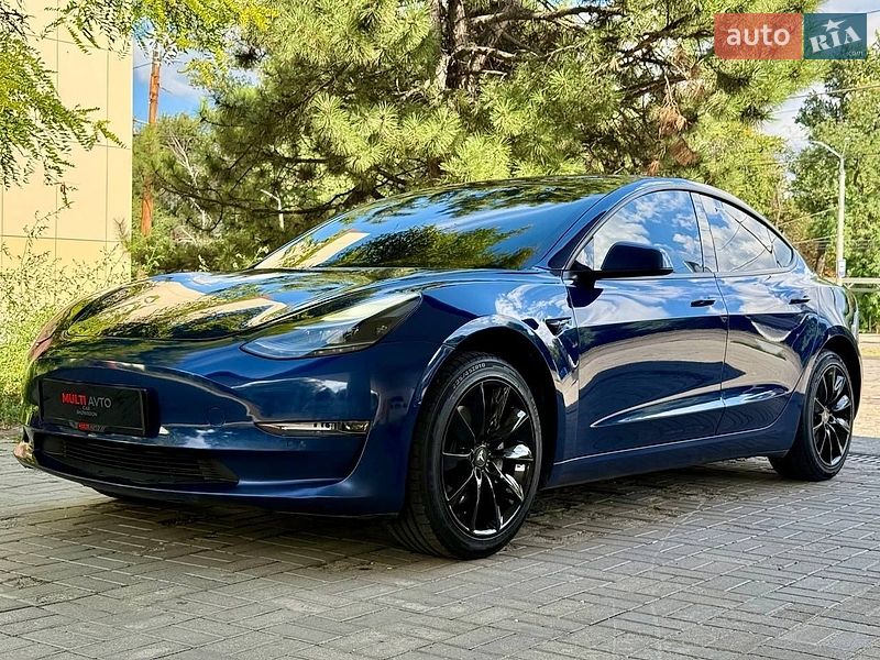 Tesla Model 3 2021