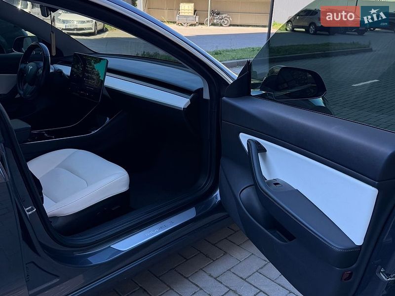 Седан Tesla Model 3 2019 в Житомирі фото 16 Седан Tesla Model 3 2019 в Житомирі