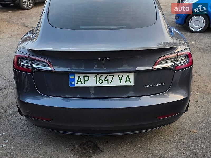 Седан Tesla Model 3 2022 в Львові