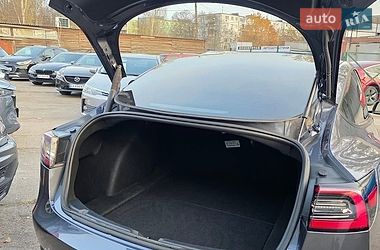 Седан Tesla Model 3 2022 в Львові