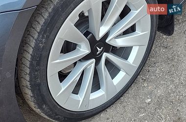 Седан Tesla Model 3 2022 в Львові