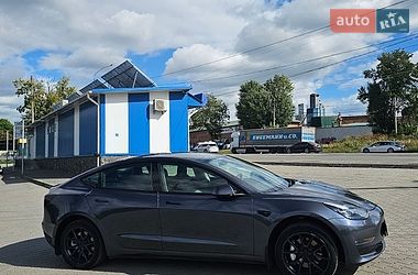 Седан Tesla Model 3 2022 в Хмельницькому