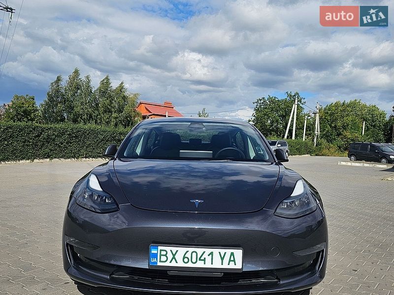 Седан Tesla Model 3 2022 в Хмельницькому