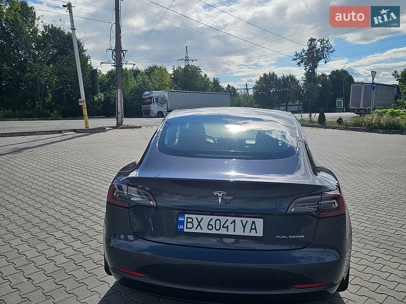 Седан Tesla Model 3 2022 в Хмельницькому