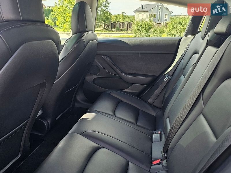 Седан Tesla Model 3 2022 в Хмельницькому