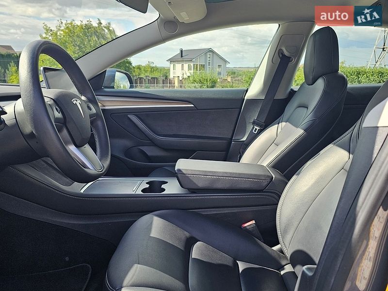 Седан Tesla Model 3 2022 в Хмельницькому