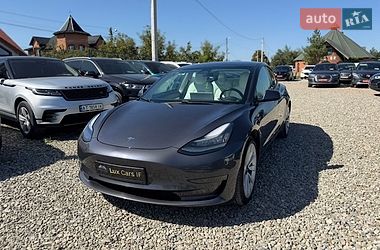 Седан Tesla Model 3 2020 в Івано-Франківську