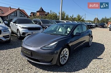 Седан Tesla Model 3 2020 в Івано-Франківську