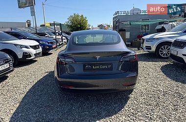 Седан Tesla Model 3 2020 в Івано-Франківську