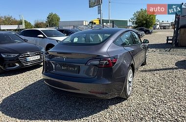 Седан Tesla Model 3 2020 в Івано-Франківську