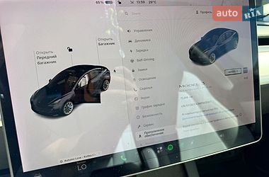 Седан Tesla Model 3 2020 в Івано-Франківську