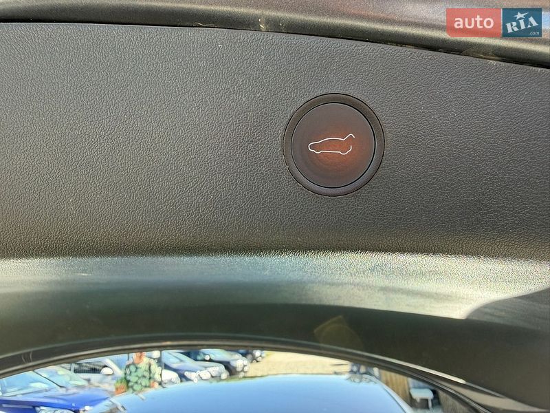 Седан Tesla Model 3 2020 в Івано-Франківську