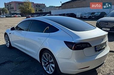 Седан Tesla Model 3 2019 в Києві
