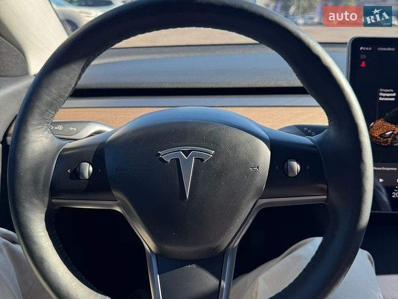 Седан Tesla Model 3 2019 в Києві