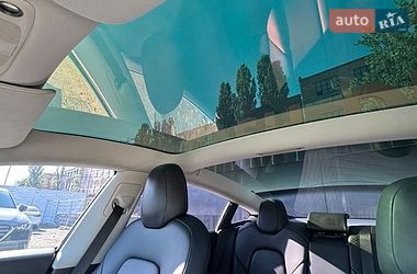 Седан Tesla Model 3 2019 в Києві