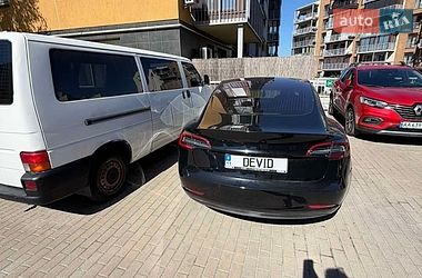 Седан Tesla Model 3 2018 в Киеве