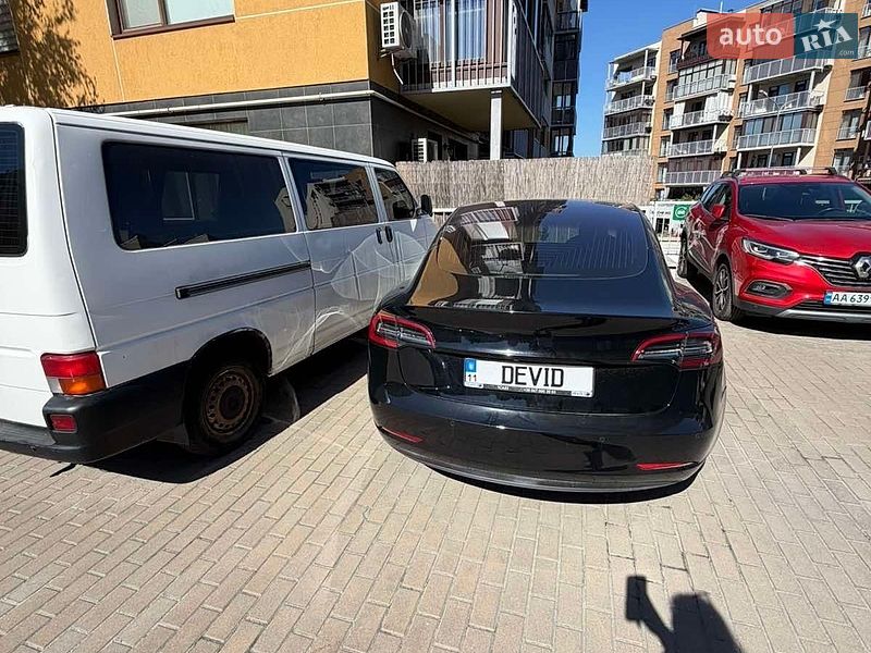 Седан Tesla Model 3 2018 в Киеве