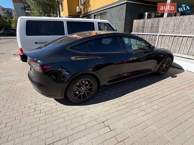 Седан Tesla Model 3 2018 в Киеве