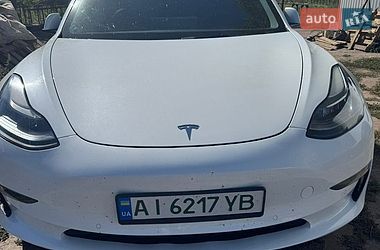 Tesla Model 3  2021