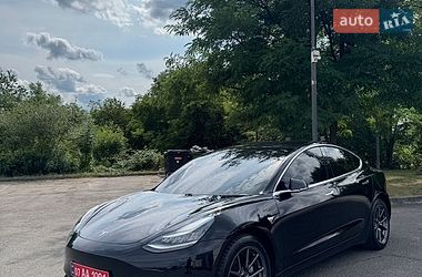 Tesla Model 3  2018