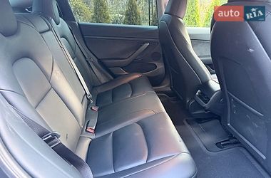 Седан Tesla Model 3 2023 в Тернополі