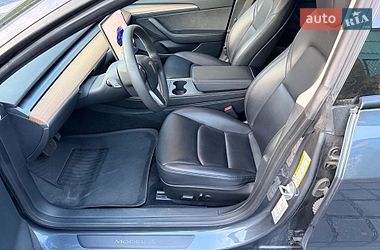 Седан Tesla Model 3 2023 в Тернополі