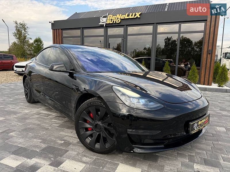 Tesla Model 3 2020