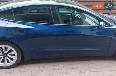 Седан Tesla Model 3 2022 в Львові