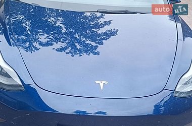 Седан Tesla Model 3 2022 в Львові