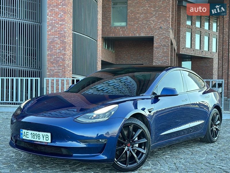 Седан Tesla Model 3 2019 в Днепре