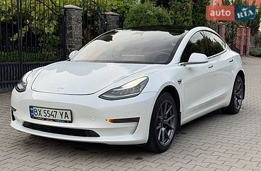 Tesla Model 3  2019