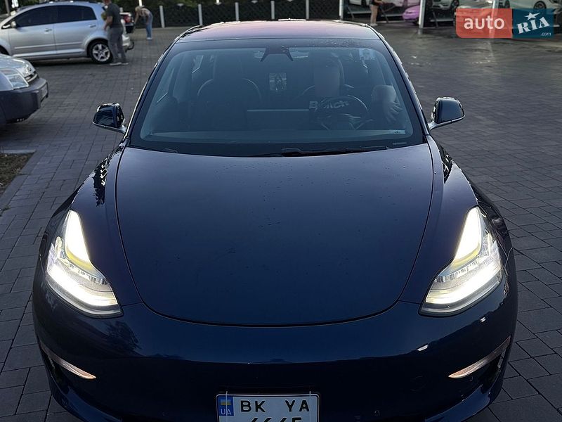 Tesla Model 3 2018 Tesla Model 3 2018