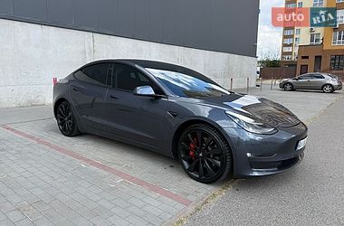 Tesla Model 3  2020
