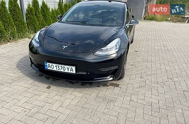 Tesla Model 3  2019