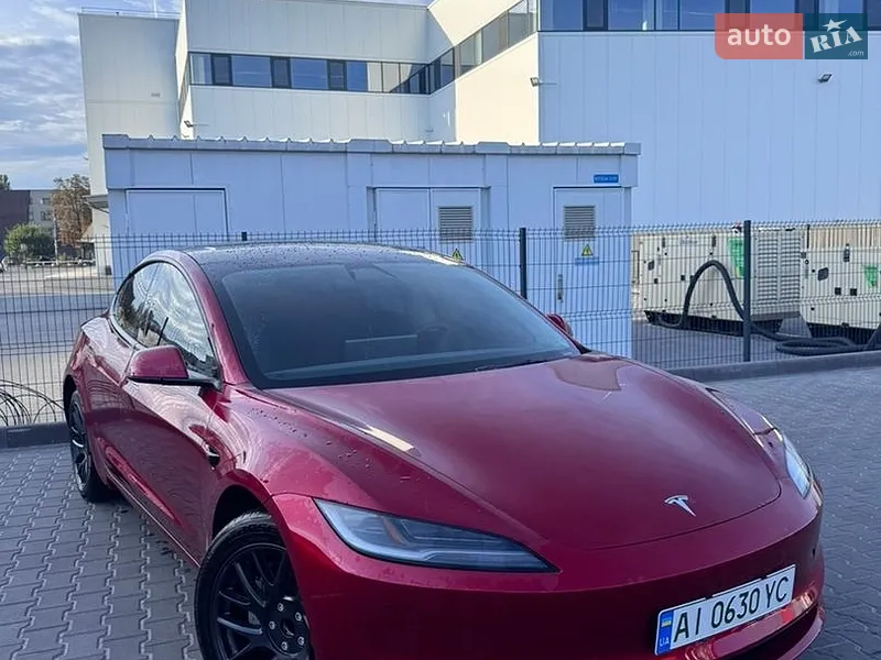 Tesla Model 3 2024