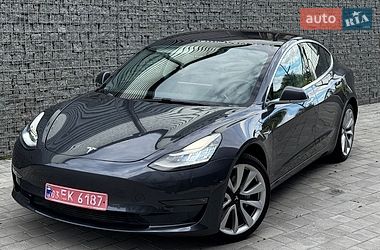 Седан Tesla Model 3 2018 в Луцке
