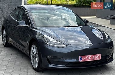 Седан Tesla Model 3 2018 в Луцке