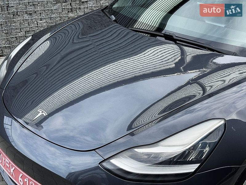 Седан Tesla Model 3 2018 в Луцке